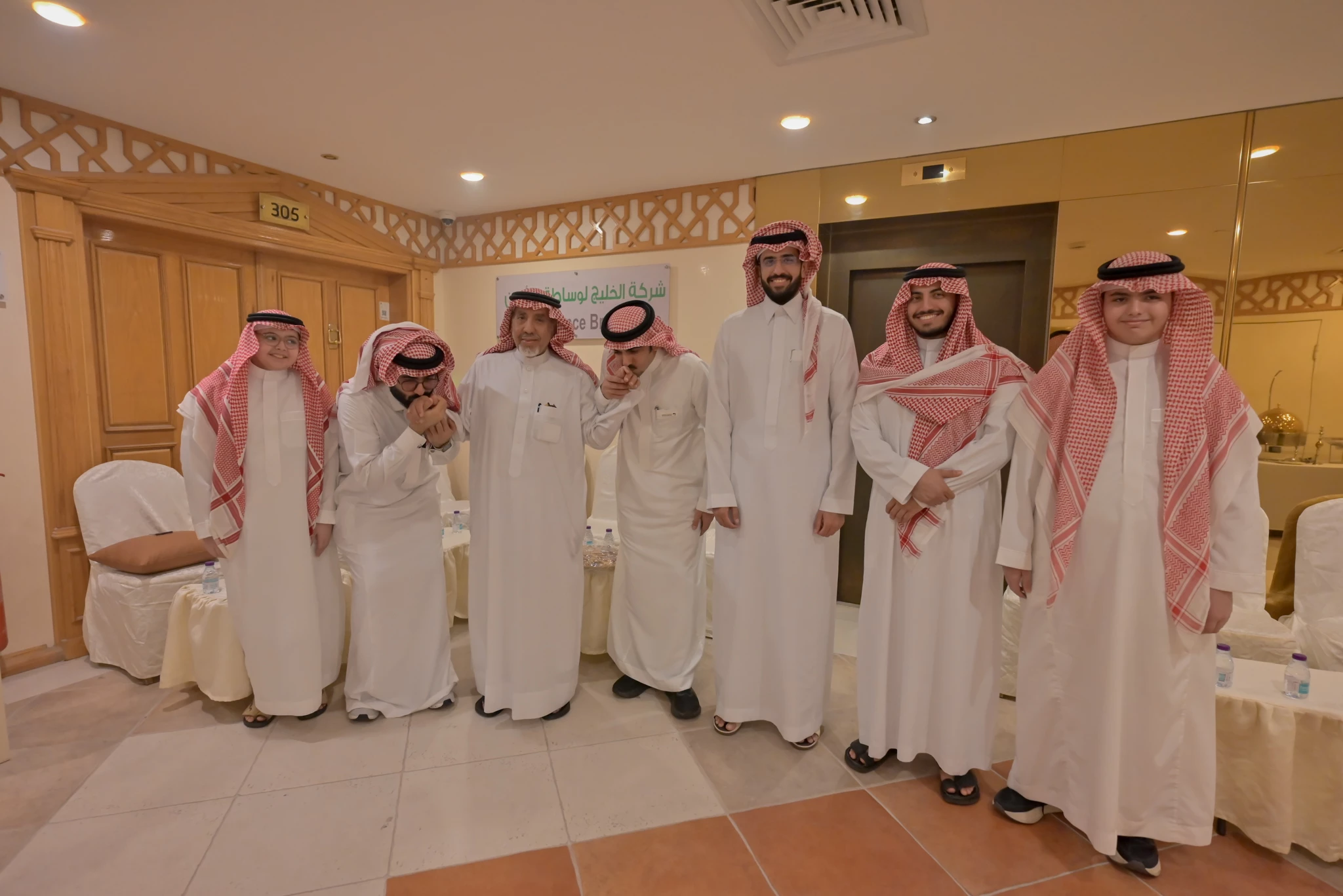 معرض 10
